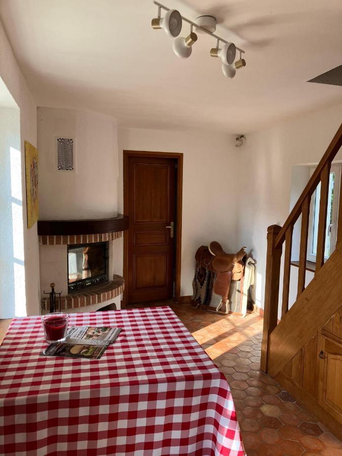 La Petite Maison De La Vallee Bazainville Экстерьер фото